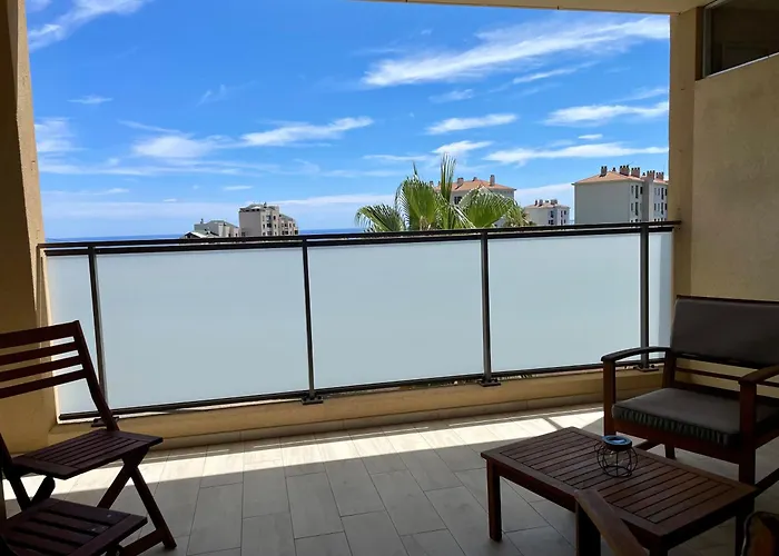 T2 Moderne Et Lumineux, Clim, Terrasse Et Vue * Bastia (Corsica)